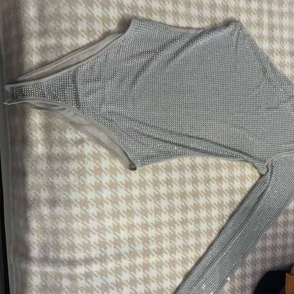 Silver One-Shoulder Top - Picture 9 of 10